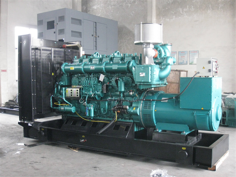 丰南200KW 柴油发电机的油耗是多少？
