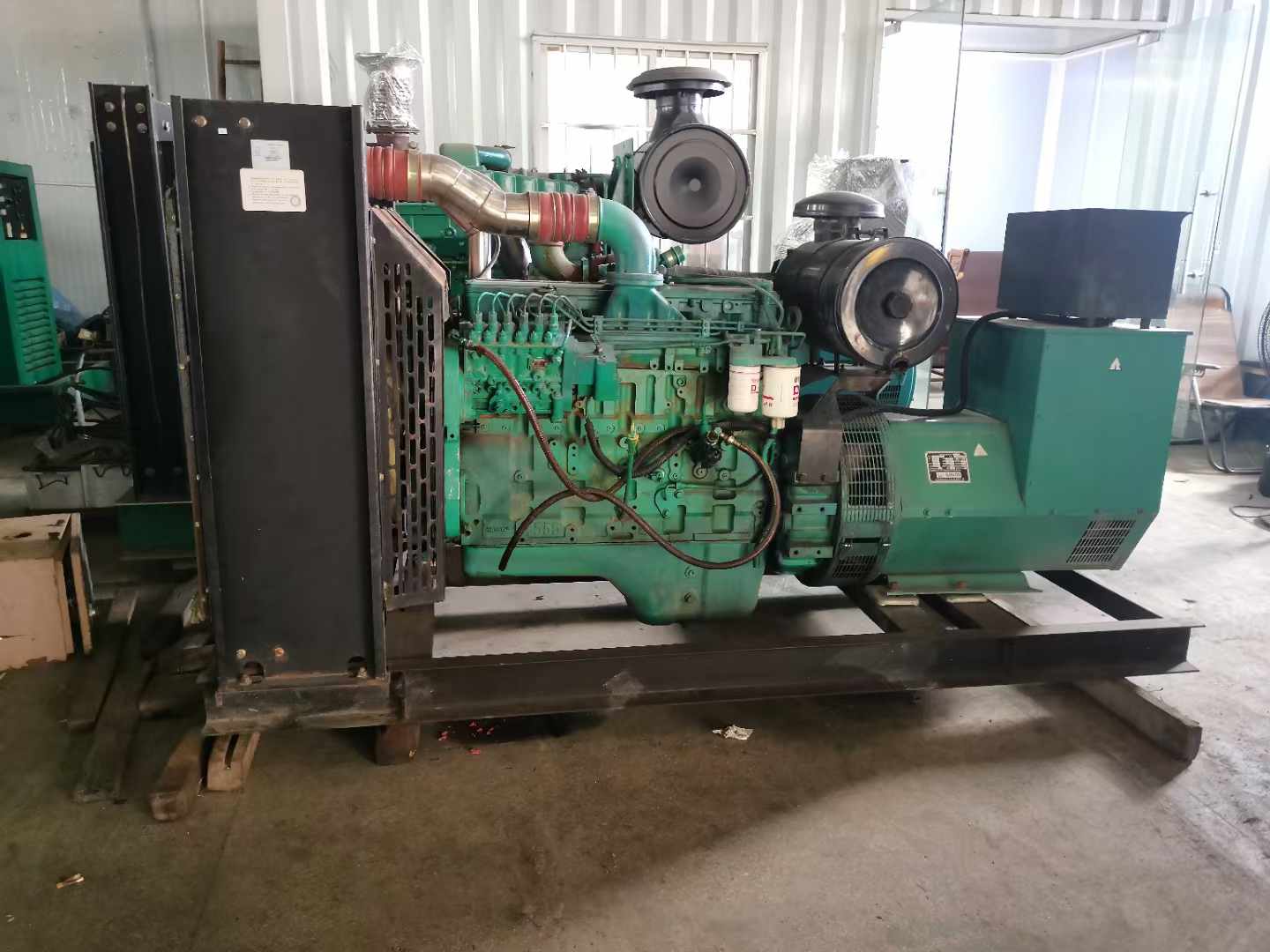 丰南发电机租赁如何确定电缆的承载电流是否在安全范围内？