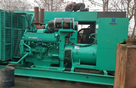 丰南发电机组如何判断水冷式机油散热器内部是否需要清洗？